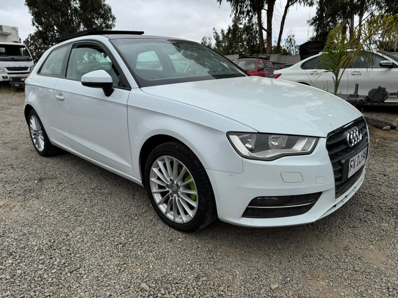 Audi A3 8V blanco, vista delantera tres cuartos derecha